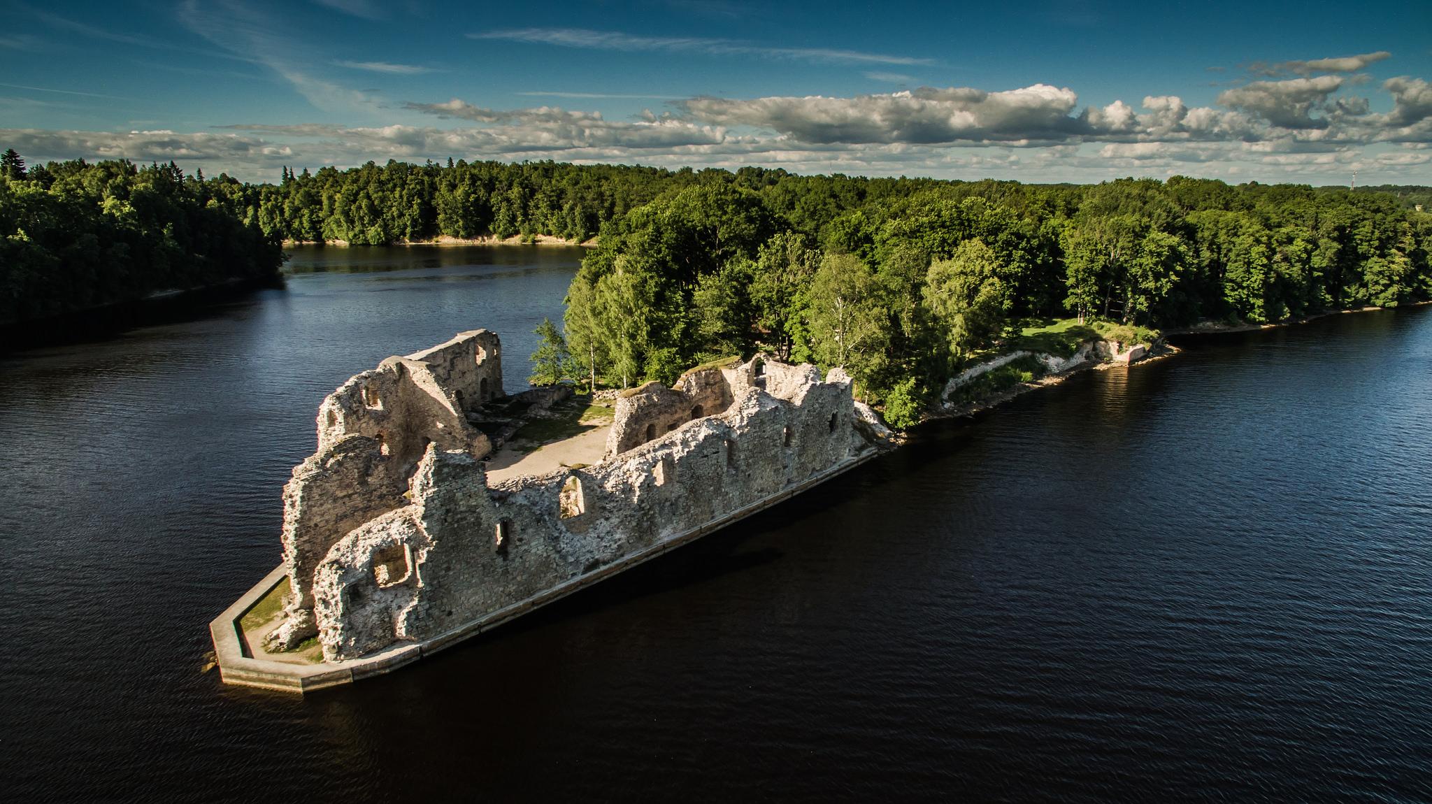 Kokneses viduslaiku pilsdrupas